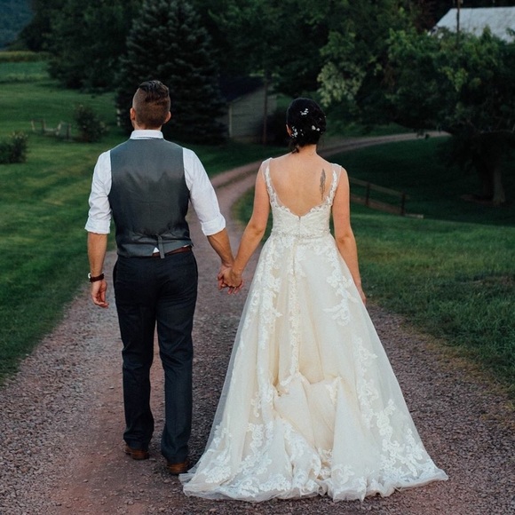 Wedding Dress - Picture 3 of 3